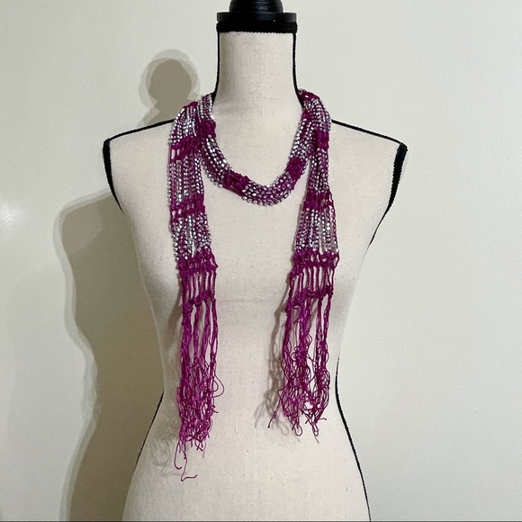 Beaded crochet fringed scarf / belt - Magenta - Picture 3 of 8